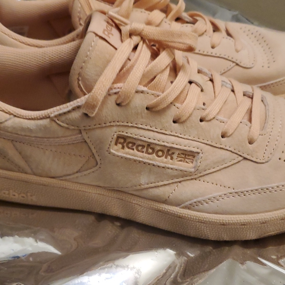 Men's Classic Reebok - Picture 2 of 4